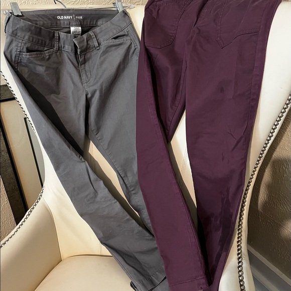 2 pair of Old Navy Pixie trousers. NWOT. Both sz 0 regular. Excellent - Picture 2 of 8
